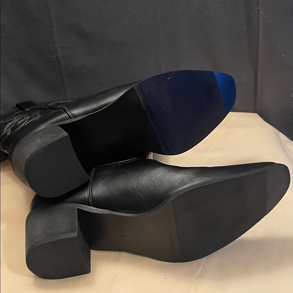 Black Embroidered Heeled Boots - Picture 6 of 8